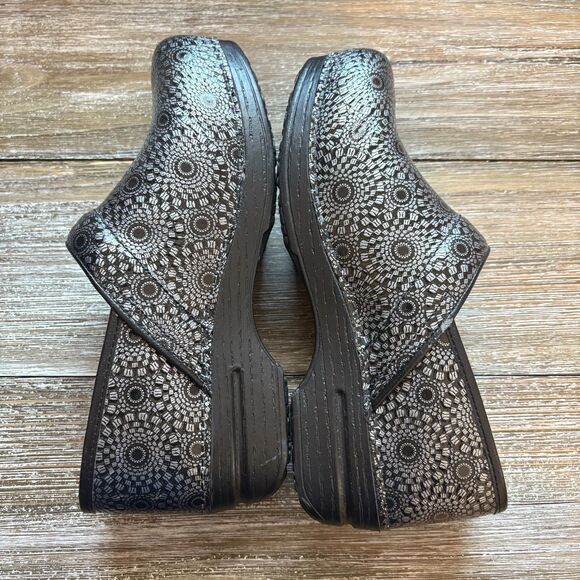 Dansko Women's XP Professional Clog Size 39 Black Gray Medallion Print Comfort - Picture 3 of 6